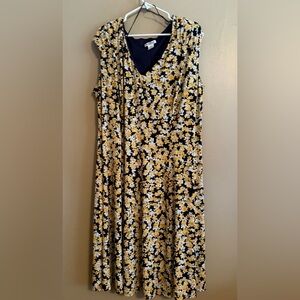 Preloved in excellent condition 
NorthStyle sleeveless dress Size 24W